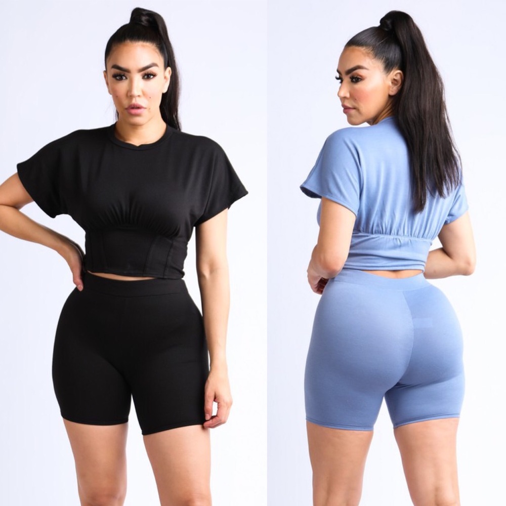 ✨Black ✨ Cropped Biker/Yoga Set